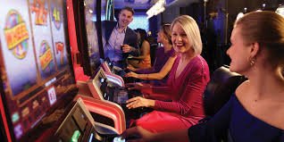 Roda roulette dengan streaming HD dari studio produksi 777slot